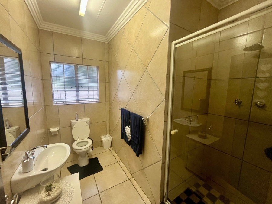 3 Bedroom Property for Sale in Flamwood North West